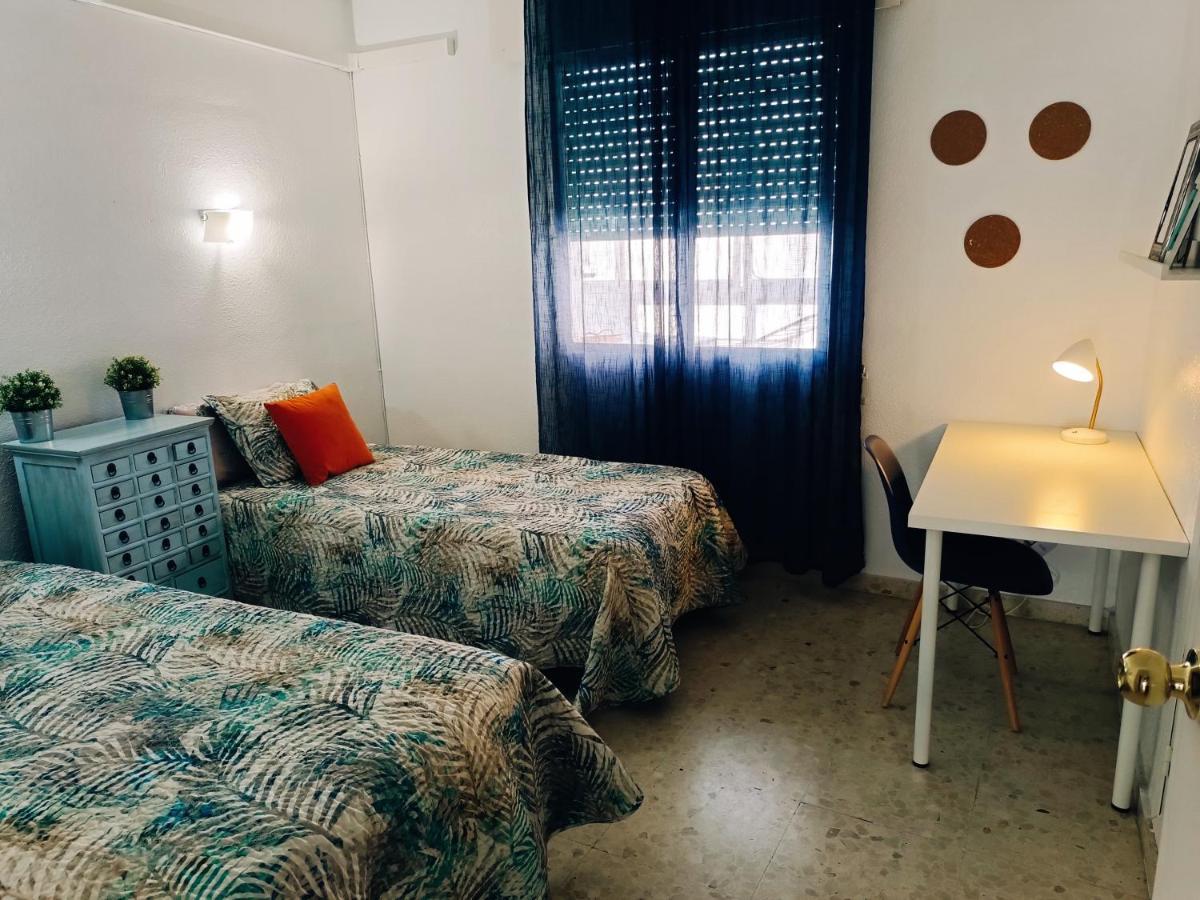 Apartamento Esperanza El Palo - 112 M2 - 3 Bedrooms - Centrally Located マラガ エクステリア 写真